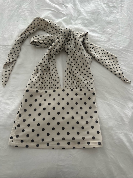 Abercrombie & Fitch Tops - Abercrombie & Fitch Cream Top with Black Polka Dot Accent